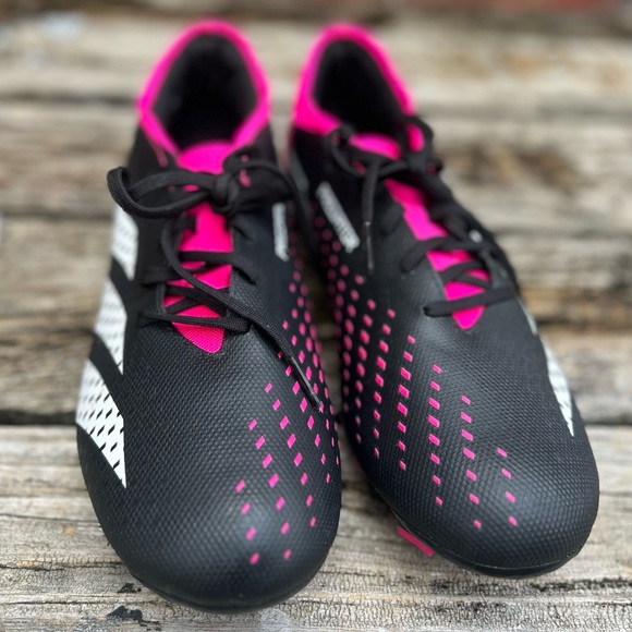 NWOB Adidas Predator Accuracy .3 FG Unisex Soccer Cleats Pink Black 11.5 (Men) - Picture 9 of 9